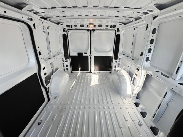 2026 Ram ProMaster Cargo Van Tradesman Low Roof 118" WB w/Pass Seat