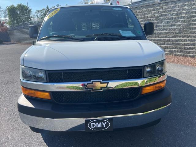 2024 Chevrolet Express Cargo RWD 2500 Regular Wheelbase WT