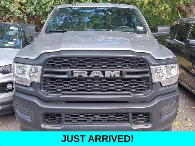 2022 RAM 2500 Tradesman Crew Cab 4x4 64 Box 2022 RAM 2500 Tradesman Crew Cab 4x4 64 Box