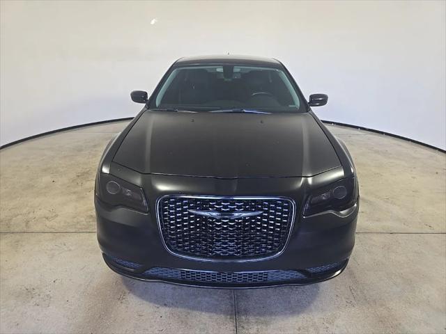 2021 Chrysler 300 Touring