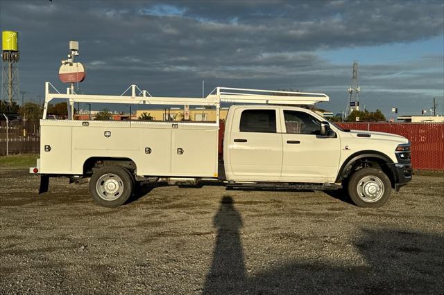 2026 RAM Ram 5500 Chassis Cab RAM 5500 TRADESMAN CHASSIS CREW CAB 4X4 84 CA 2026 RAM Ram 5500 Chassis Cab RAM 5500 TRADESMAN CHASSIS CREW CAB 4X4 84 CA