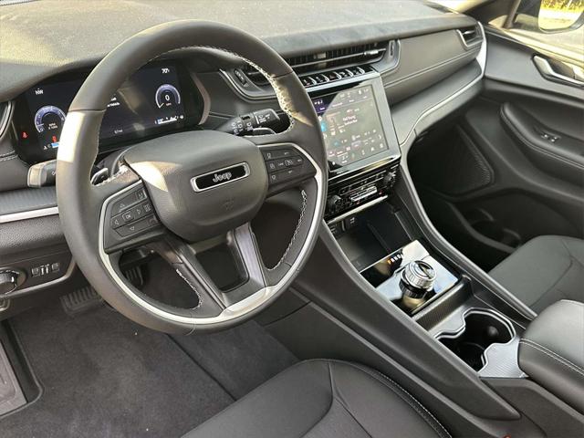 2025 Jeep Grand Cherokee GRAND CHEROKEE LAREDO X 4X4 2025 Jeep Grand Cherokee GRAND CHEROKEE LAREDO X 4X4