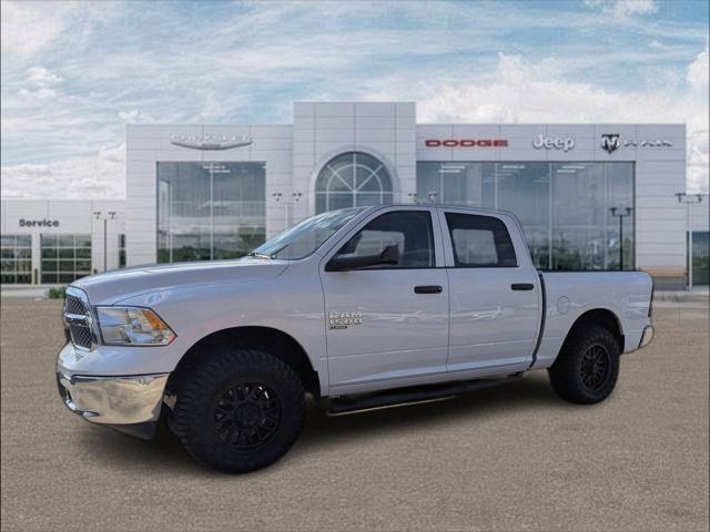 2023 RAM 1500 Classic SLT Crew Cab 4x4 57 Box