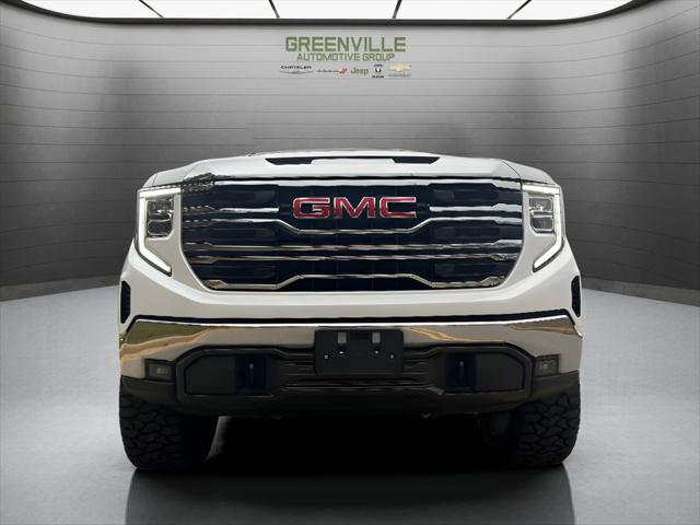 2022 GMC Sierra 1500 4WD Crew Cab Short Box SLT 2022 GMC Sierra 1500 4WD Crew Cab Short Box SLT