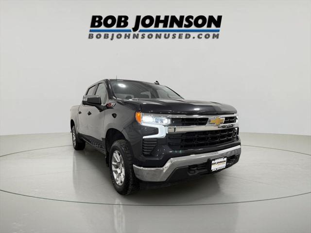 2023 Chevrolet Silverado 1500 4WD Crew Cab Standard Bed LT