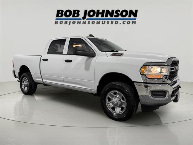 2024 RAM 2500 Tradesman Crew Cab 4x4 64 Box