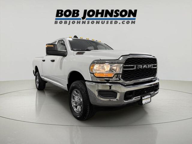 2024 RAM 2500 Tradesman Crew Cab 4x4 64 Box