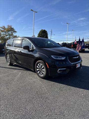 2024 Chrysler Pacifica Hybrid Select 2024 Chrysler Pacifica Hybrid Select