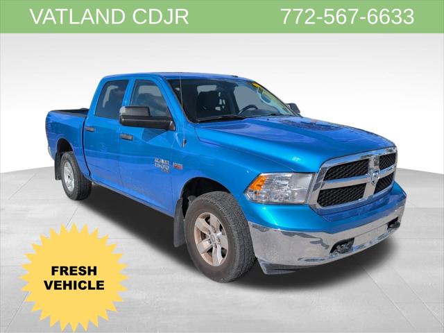 2022 RAM 1500 Classic Tradesman Crew Cab 4x4 57 Box