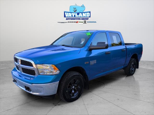 2022 RAM 1500 Classic Tradesman Crew Cab 4x4 57 Box 2022 RAM 1500 Classic Tradesman Crew Cab 4x4 57 Box