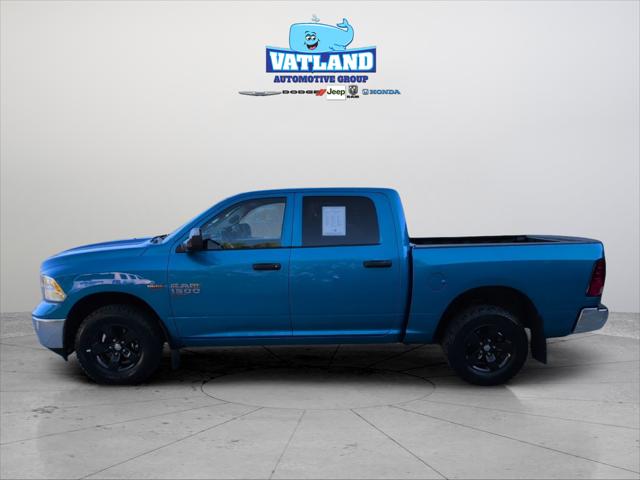 2022 RAM 1500 Classic Tradesman Crew Cab 4x4 57 Box 2022 RAM 1500 Classic Tradesman Crew Cab 4x4 57 Box