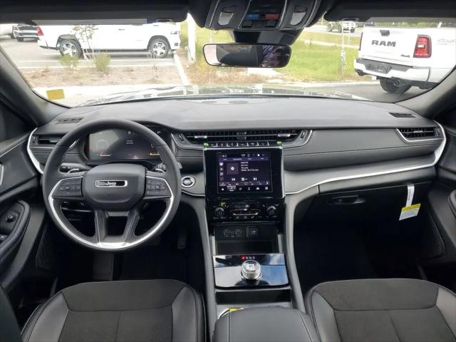 2025 Jeep Grand Cherokee L Altitude X 4x4