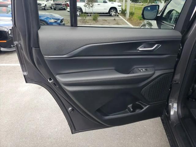 2025 Jeep Grand Cherokee L Altitude X 4x4