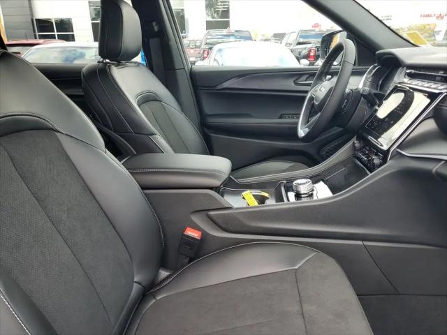 2025 Jeep Grand Cherokee L Altitude X 4x4