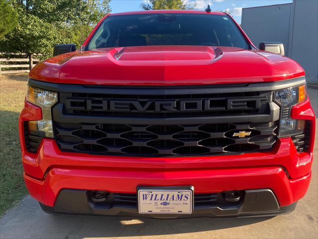 2023 Chevrolet Silverado 1500 4WD Crew Cab Short Bed Custom
