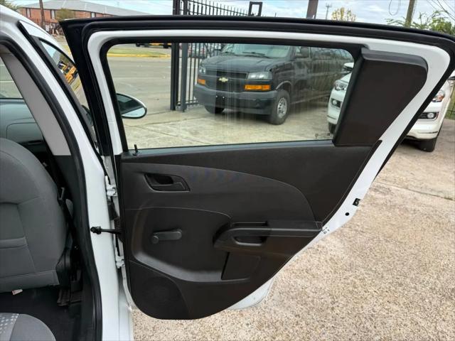 2020 Chevrolet Sonic FWD Hatchback 1FL 5-Door
