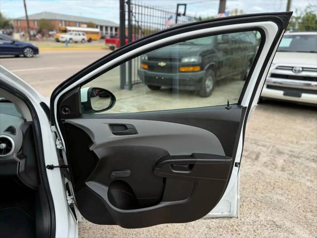 2020 Chevrolet Sonic FWD Hatchback 1FL 5-Door