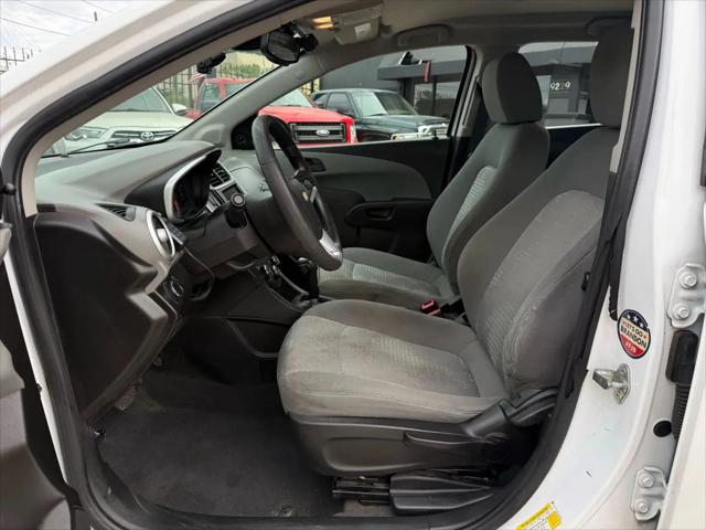 2020 Chevrolet Sonic FWD Hatchback 1FL 5-Door
