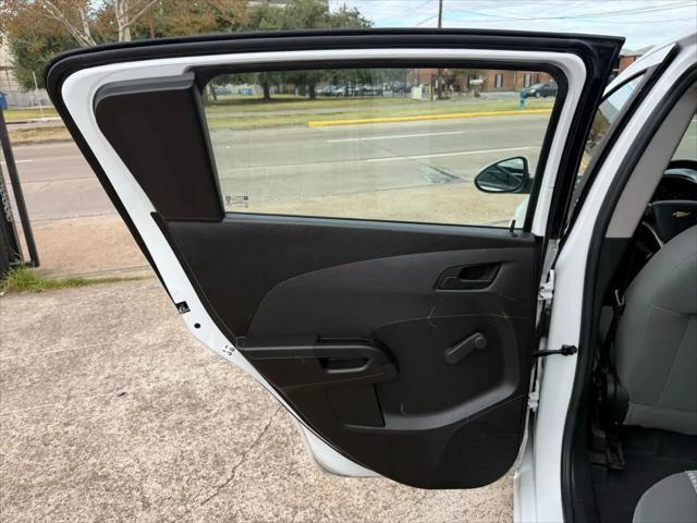 2020 Chevrolet Sonic FWD Hatchback 1FL 5-Door
