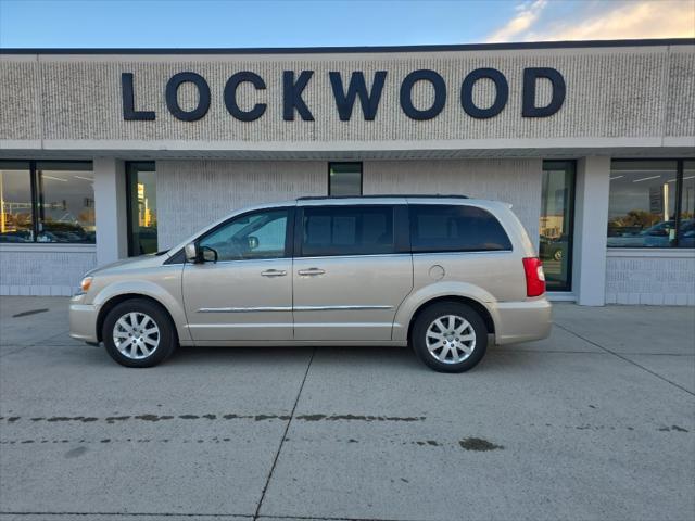 2015 Chrysler Town and Country Touring 2015 Chrysler Town and Country Touring