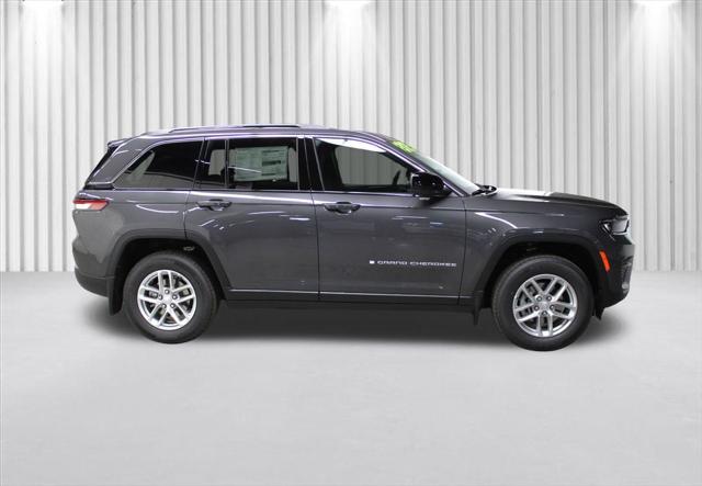 2025 Jeep Grand Cherokee GRAND CHEROKEE LAREDO X 4X4 2025 Jeep Grand Cherokee GRAND CHEROKEE LAREDO X 4X4