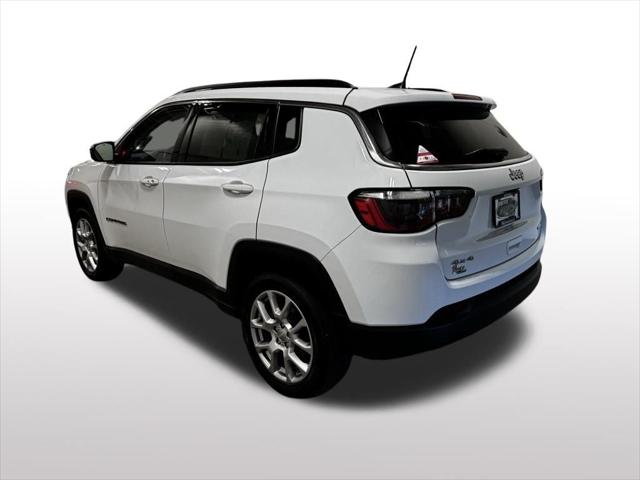 2022 Jeep Compass Latitude Lux 4x4 2022 Jeep Compass Latitude Lux 4x4