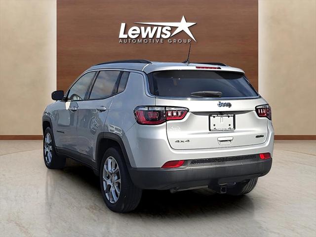 2024 Jeep Compass Latitude Lux FWD 2024 Jeep Compass Latitude Lux FWD