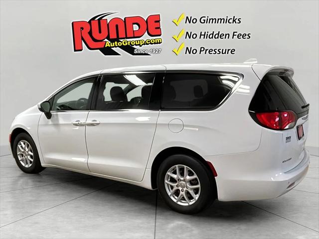 2020 Chrysler Voyager LX 2020 Chrysler Voyager LX