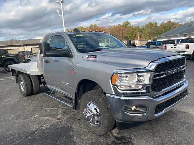 2022 RAM 3500 Chassis Tradesman/SLT 2022 RAM 3500 Chassis Tradesman/SLT