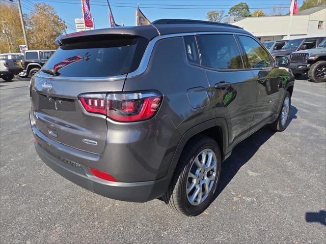2022 Jeep Compass Latitude Lux 4x4