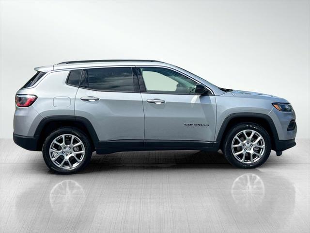 2022 Jeep Compass Latitude Lux 4x4