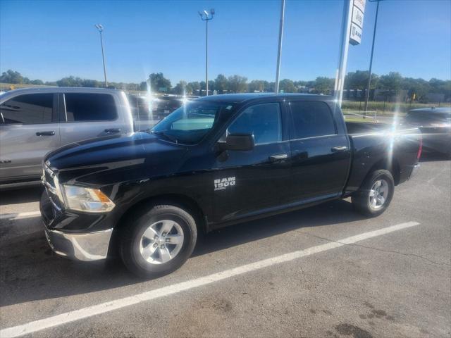 2022 RAM 1500 Classic SLT Crew Cab 4x2 57 Box