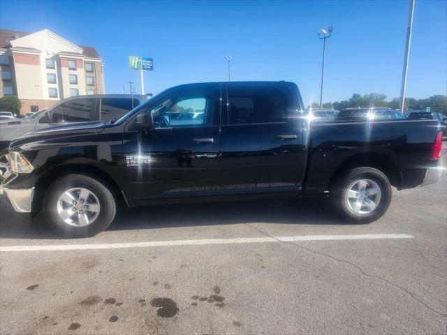 2022 RAM 1500 Classic SLT Crew Cab 4x2 57 Box