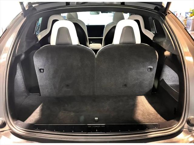 2022 Tesla Model X Plaid Tri Motor All-Wheel Drive