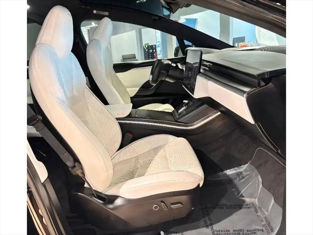 2022 Tesla Model X Plaid Tri Motor All-Wheel Drive