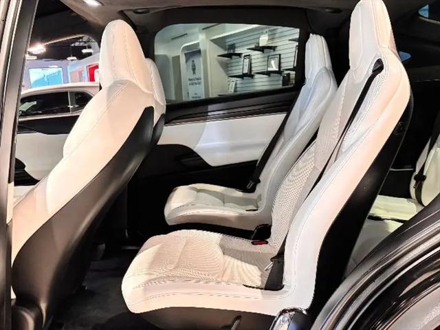 2022 Tesla Model X Plaid Tri Motor All-Wheel Drive