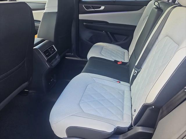 2026 Volkswagen Atlas Cross Sport SEL Premium R-Line