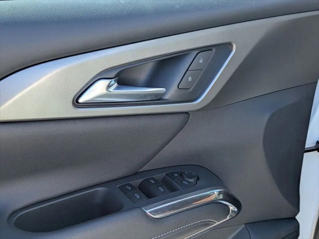 2025 Chevrolet Traverse AWD LT