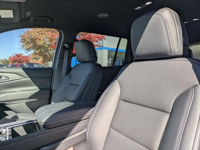 2025 Chevrolet Traverse AWD LT