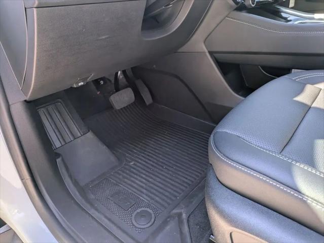 2025 Chevrolet Traverse AWD LT