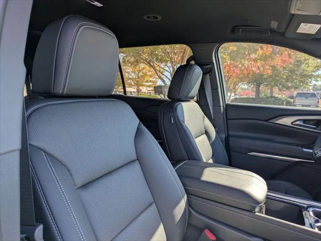 2025 Chevrolet Traverse AWD LT