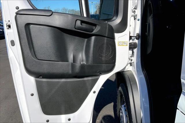 2025 Ram ProMaster 2500 Cargo Van Tradesman High Roof 159" WB w/Pass Seat