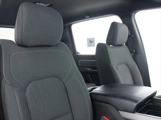 2020 Ram 1500 Big Horn Crew Cab 4x4 5'7" Box