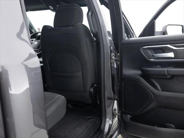 2020 Ram 1500 Big Horn Crew Cab 4x4 5'7" Box