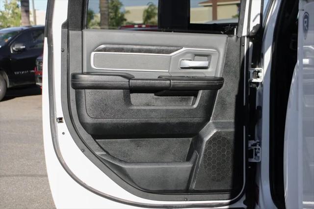 2021 Ram 3500 Big Horn Crew Cab 4x4 8' Box