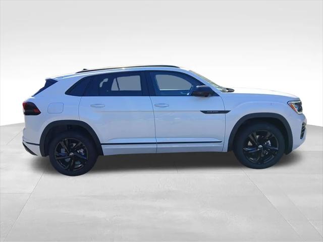 2026 Volkswagen Atlas Cross Sport SEL R-Line Black