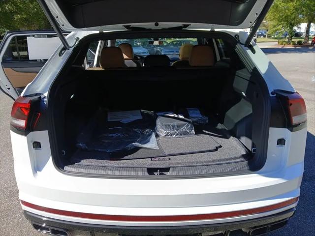2026 Volkswagen Atlas Cross Sport SEL R-Line Black