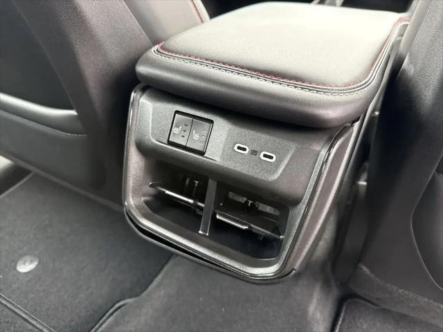 2026 Dodge Charger Daytona 4-Door Scat Pack AWD