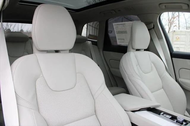 2026 Volvo XC60 B5 Ultra