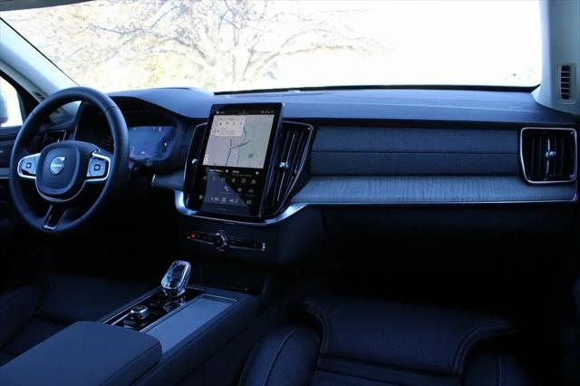 2026 Volvo XC90 Plug-In Hybrid Ultra Dark Theme, T8 AWD, Electric/Gasoline, 7 Seats
